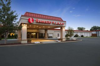 Riverside Hotel & Conference Center