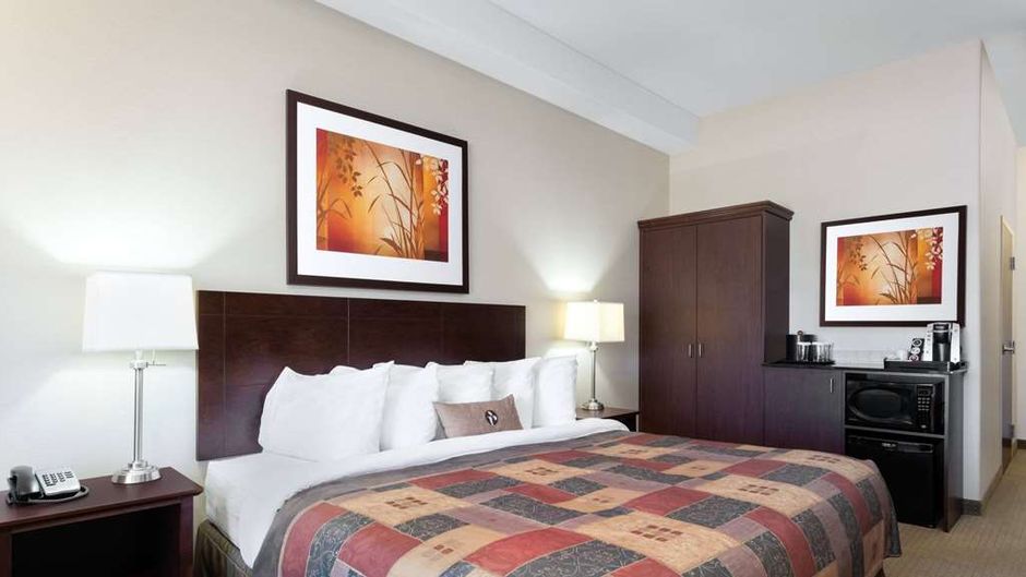 Ramada Weyburn Room