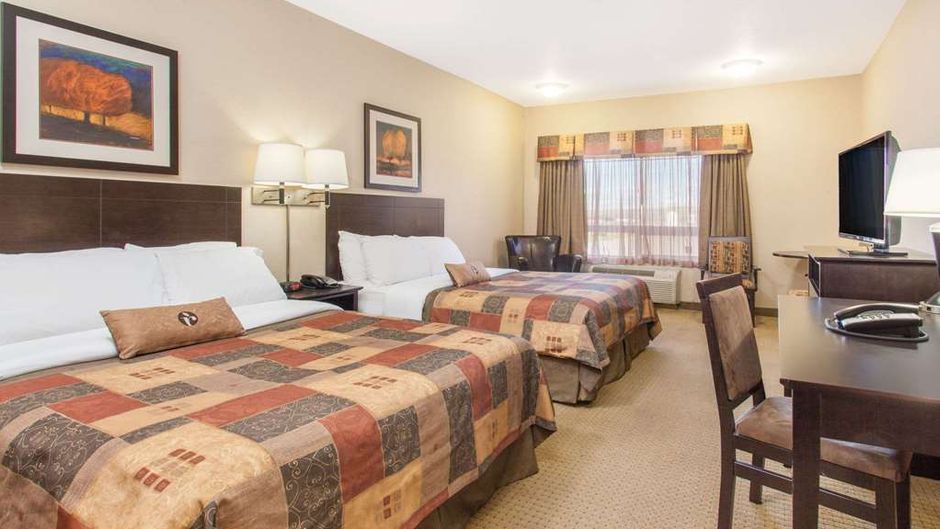 Ramada Pincher Creek Room