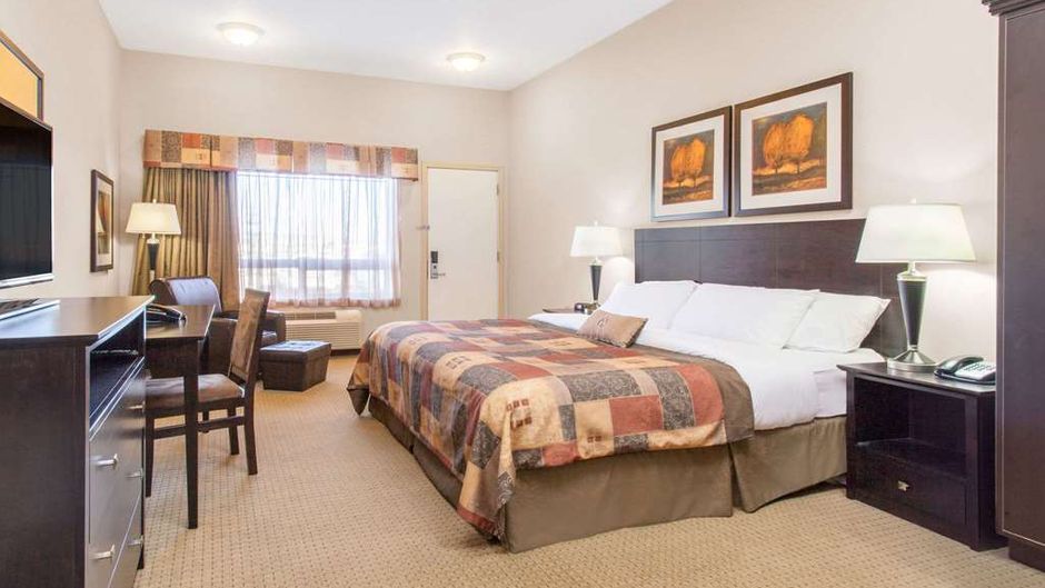 Ramada Pincher Creek Room