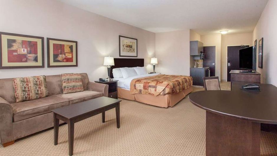 Ramada Brooks Room