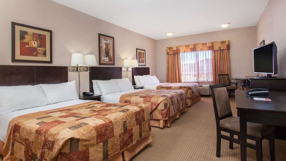 Ramada Brooks Room