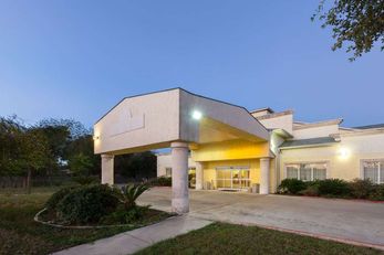 Days Inn San Antonio at Palo Alto