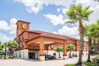 Super 8 Brookshire