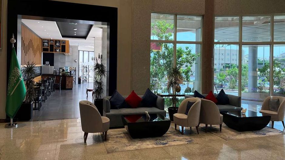 Ramada Al Qassim Hotel and Suites Lobby
