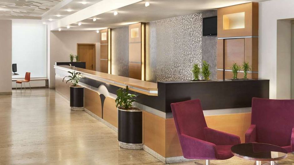 Ramada Bucharest Parc Lobby
