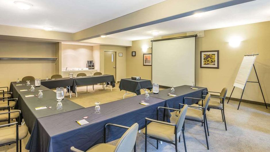 Super 8 Windsor Meeting