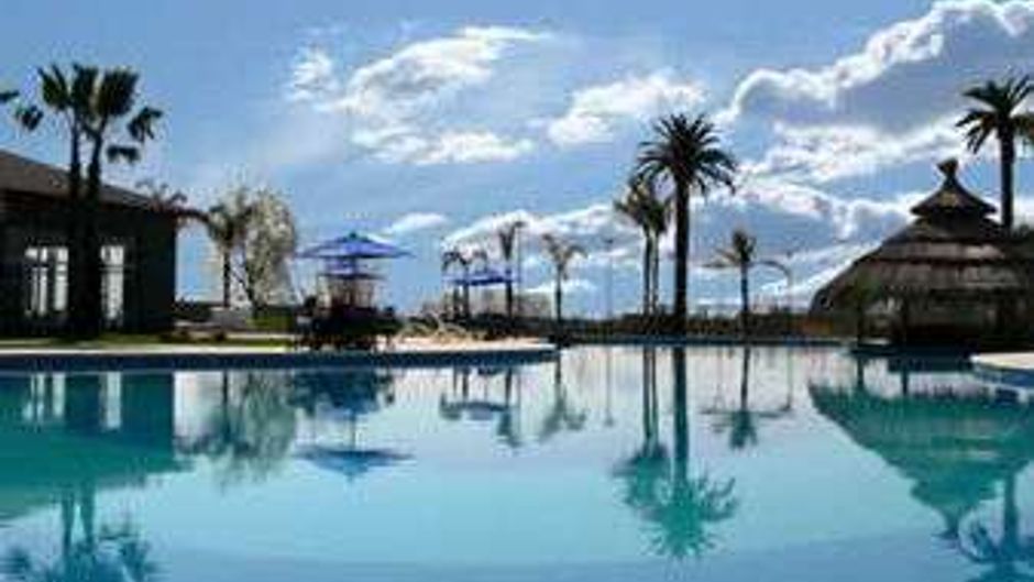 Howard Johnson Hotel & Marinas Resort Pool