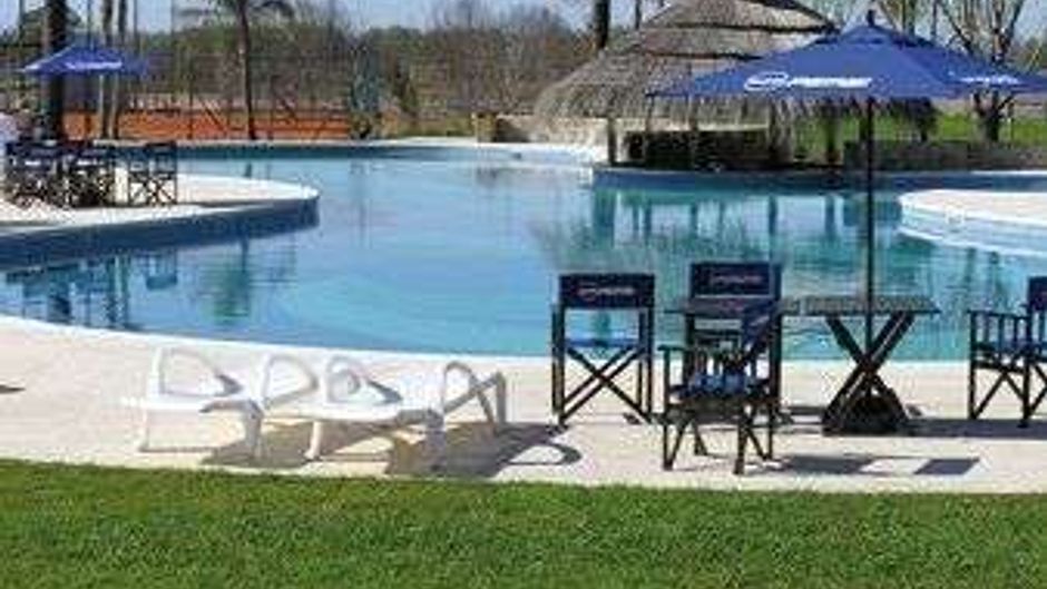 Howard Johnson Hotel & Marinas Resort Pool