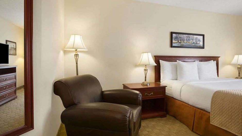 Days Inn Dawson Creek Room