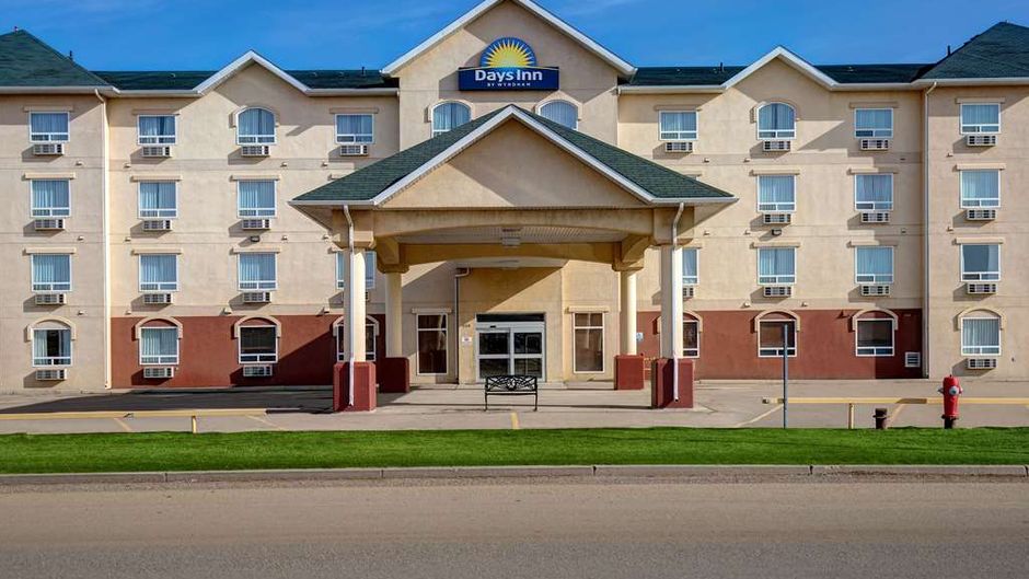 Days Inn Dawson Creek Exterior