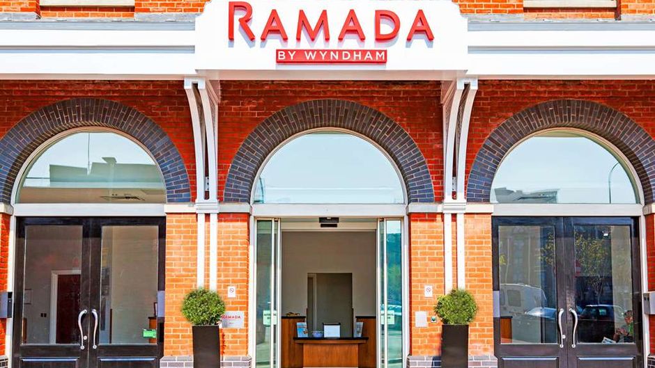 Ramada Encore Belfast City Centre Exterior