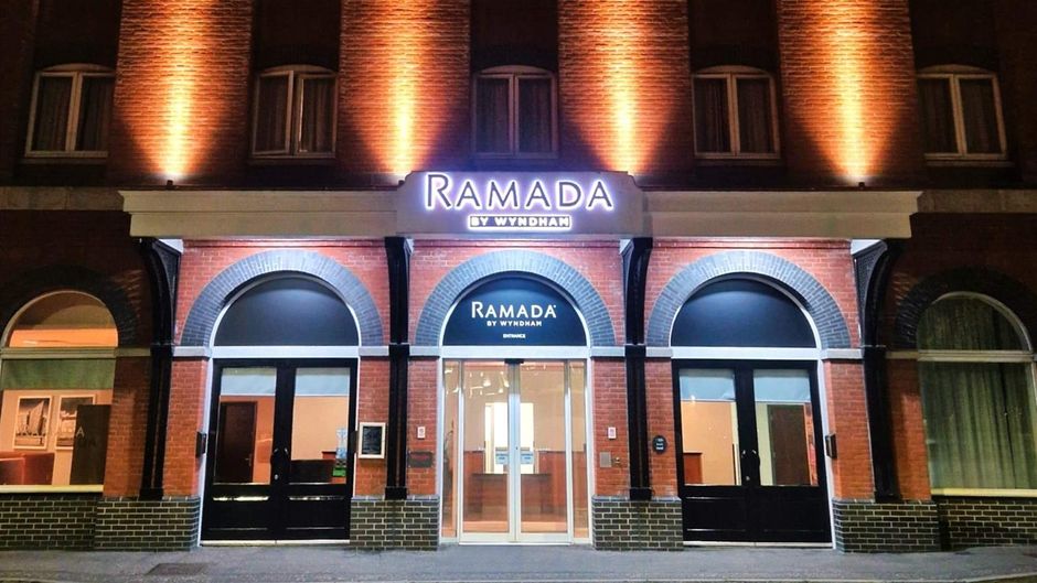 Ramada Encore Belfast City Centre Exterior