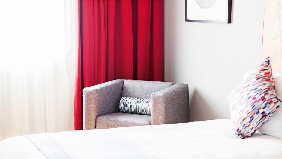 Ramada Encore Belfast City Centre Room