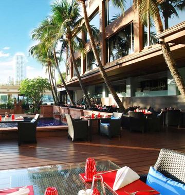 Ramada Plaza Menam Riverside