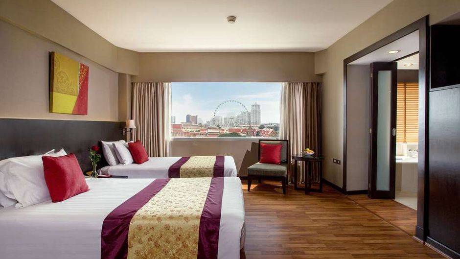 Ramada Plaza Menam Riverside Room