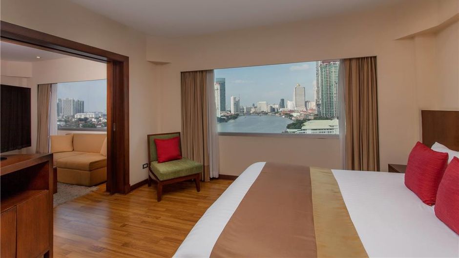 Ramada Plaza Menam Riverside Room
