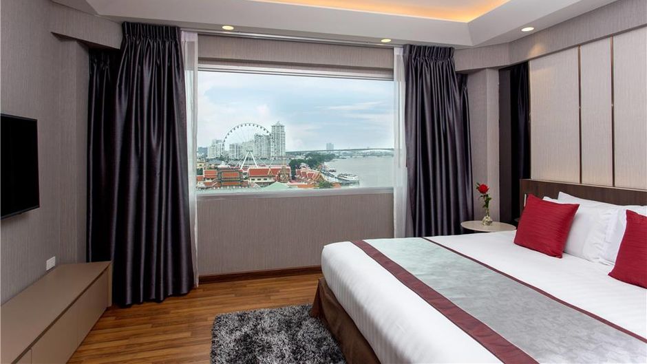 Ramada Plaza Menam Riverside Room