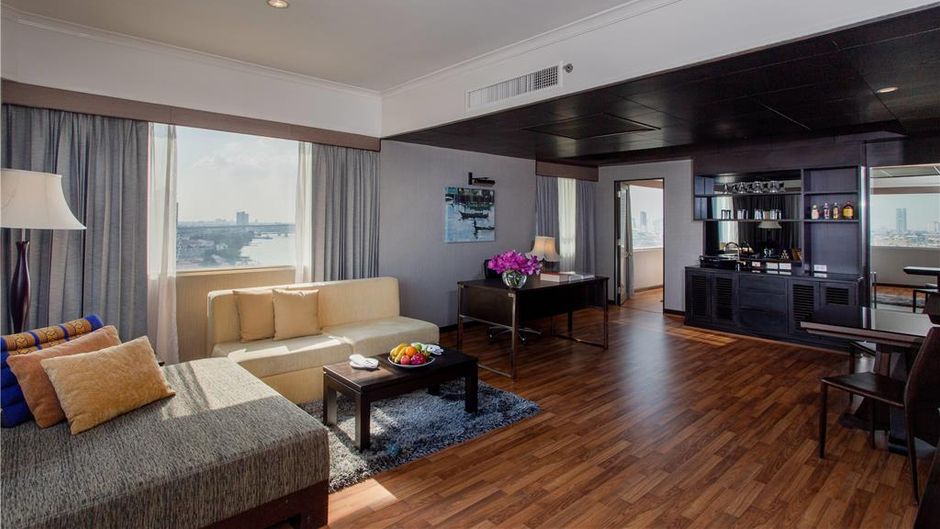 Ramada Plaza Menam Riverside Room