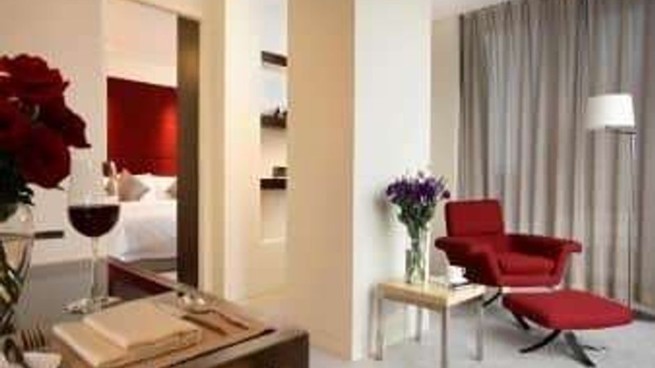 Howard Johnson Parkland Hotel Room