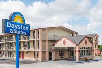 Days Inn & Suites Springfield on I-44