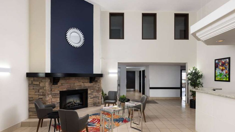 Super 8 St-Jerome Lobby