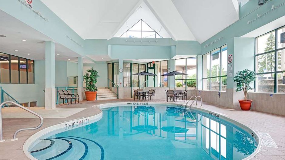 Ramada Niagara Falls/Fallsview Pool