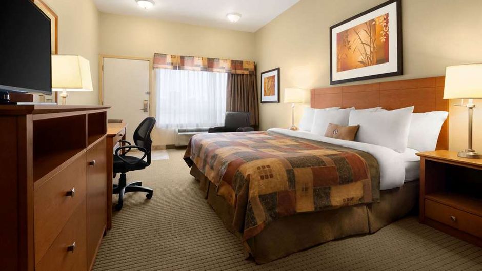 Ramada Drayton Valley Room