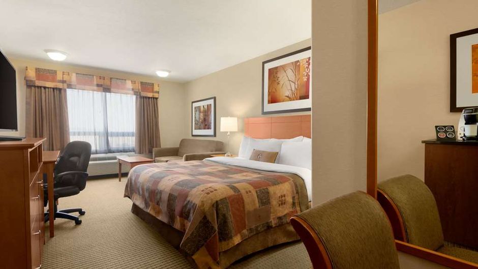 Ramada Drayton Valley Room
