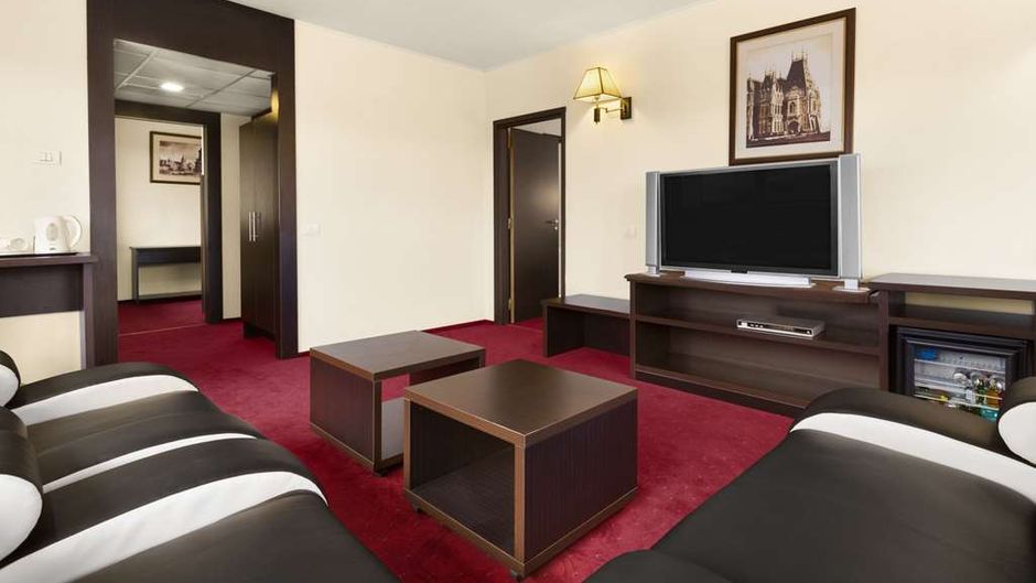 Ramada Iasi City Centre Suite