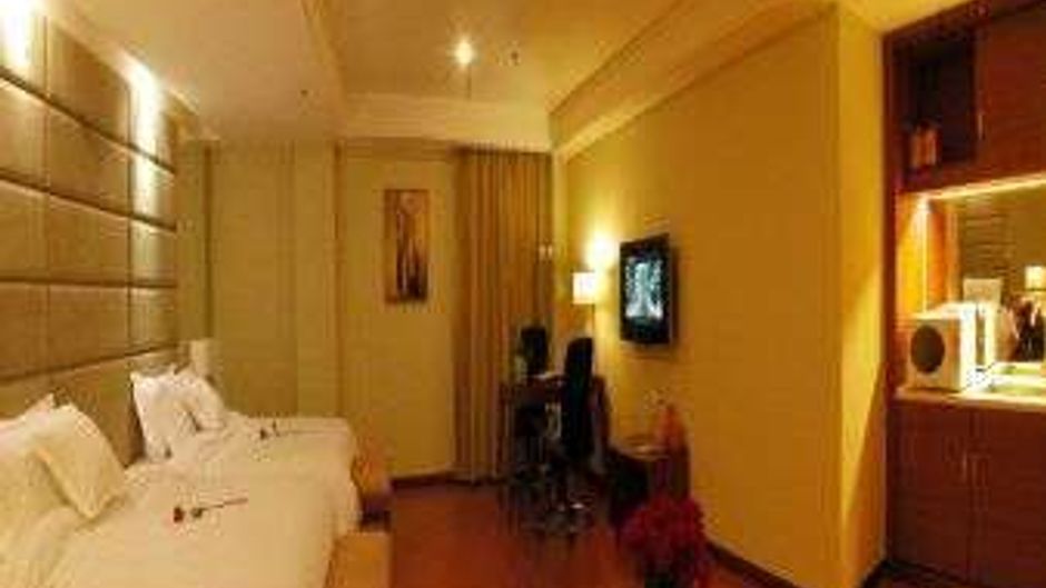 Ramada Meizhou Room
