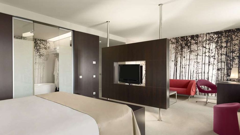 Ramada Plaza Bucharest Convention Center Suite