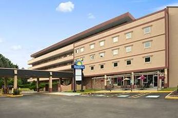 Days Inn Oil City Conference Center