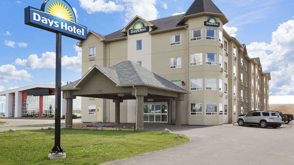 Days Inn Bonnyville Exterior