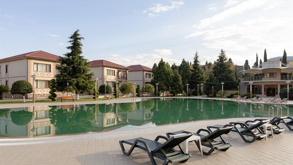 Ramada Plaza Gence Pool