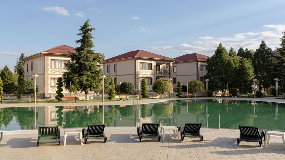 Ramada Plaza Gence Pool