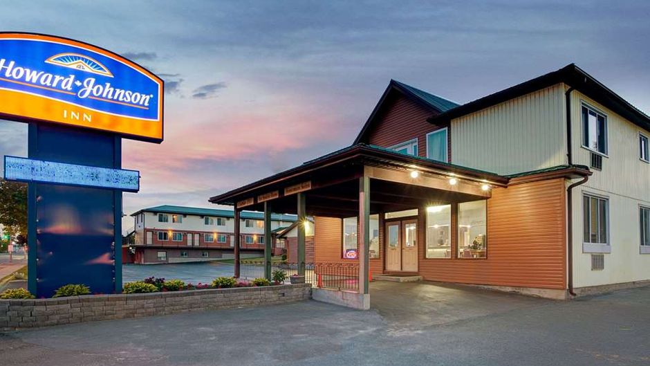 Howard Johnson Inn Gananoque Exterior