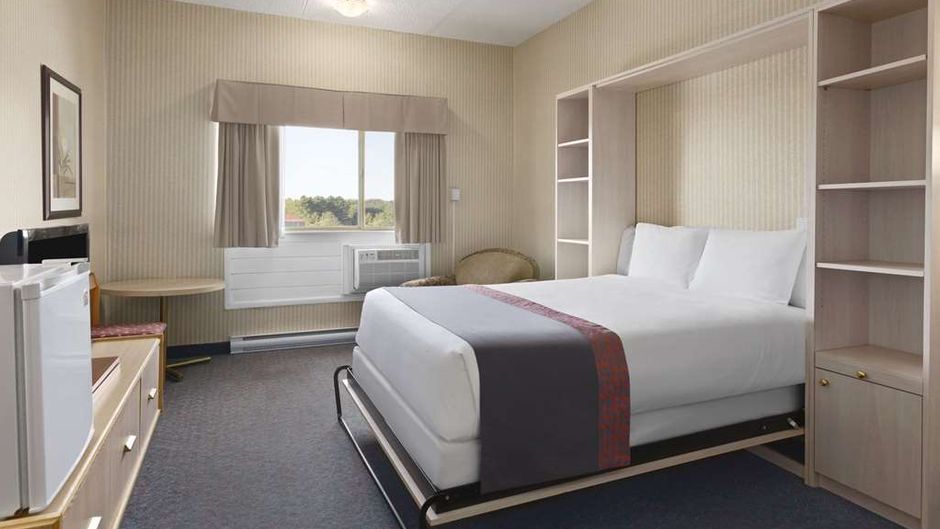 Days Inn & Conference Ctr - Bridgewater Room