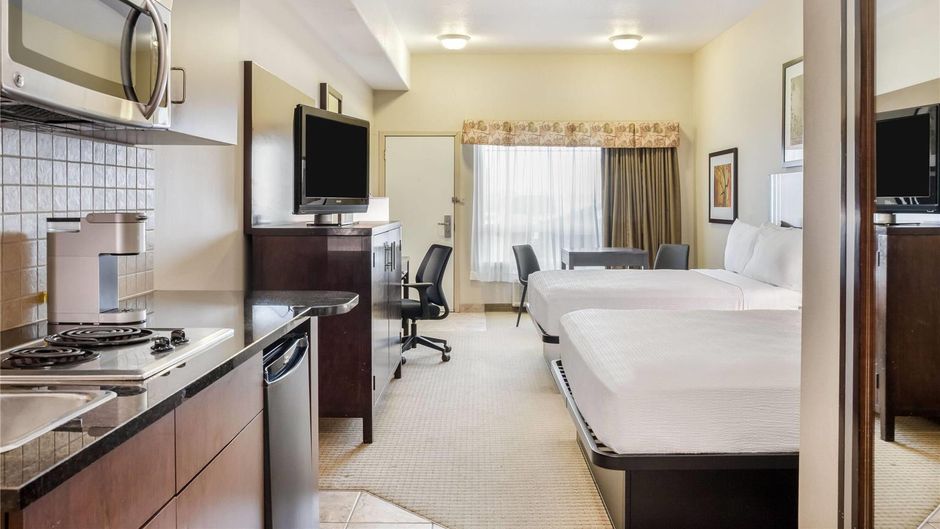 Ramada Lac La Biche Room