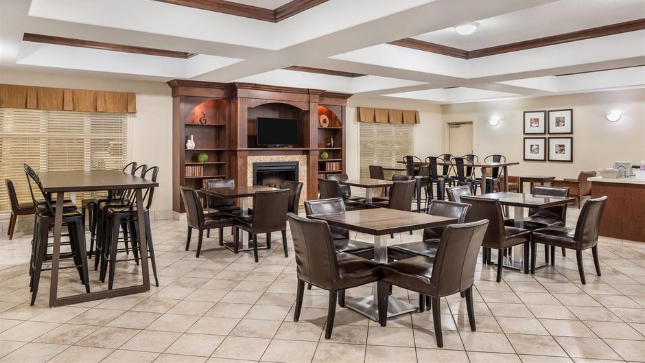 Ramada Lac La Biche Restaurant