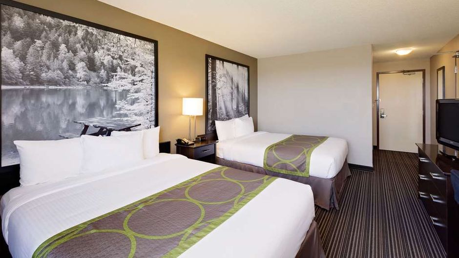 Super 8 Kapuskasing Room
