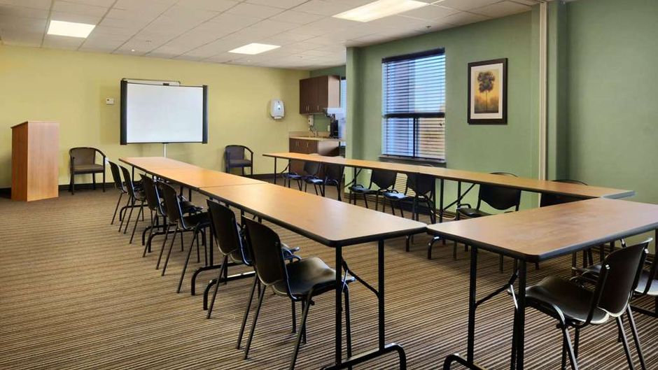 Super 8 Kapuskasing Meeting