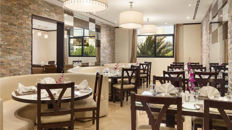 Ramada Hotel & Suites Ajman Restaurant
