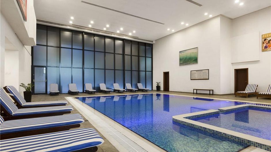 Ramada Hotel & Suites Ajman Pool