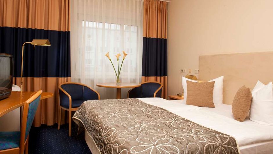 TRYP by Wyndham Bremen Airport Room