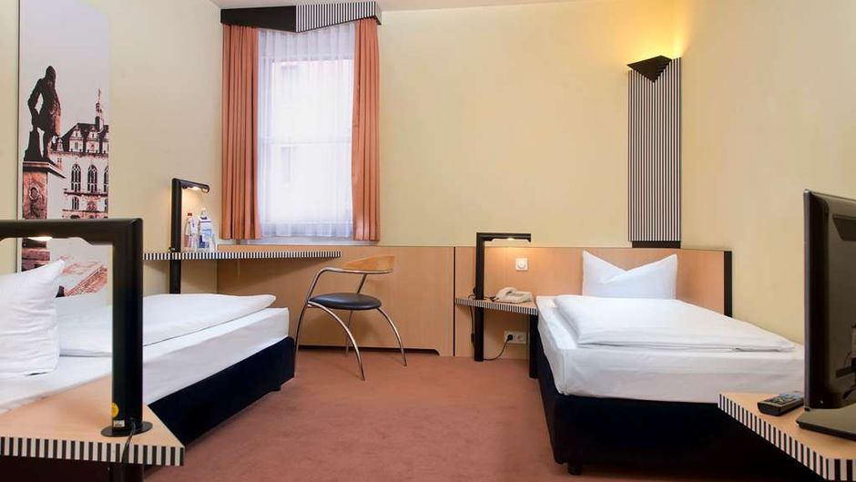 Tryp by Wyndham Halle Room