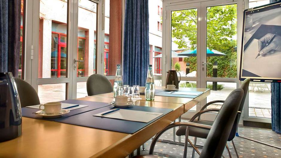 Tryp by Wyndham Halle Meeting