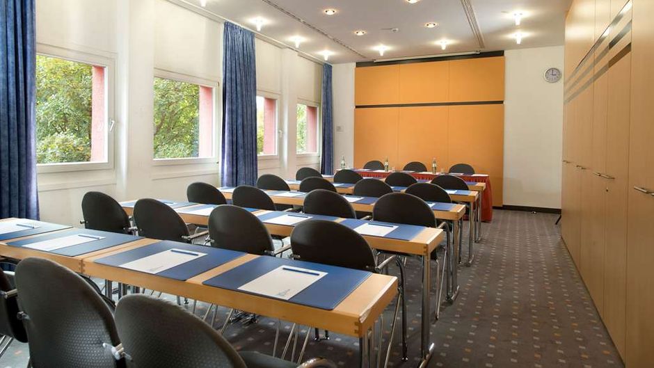 Tryp by Wyndham Halle Meeting