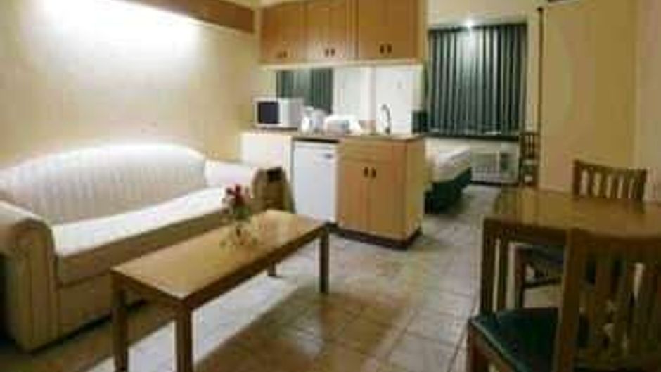 Microtel Inn & Suites by Wyndham Tarlac Suite