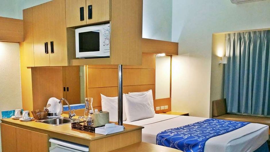 Microtel Inn & Suites by Wyndham Davao Room